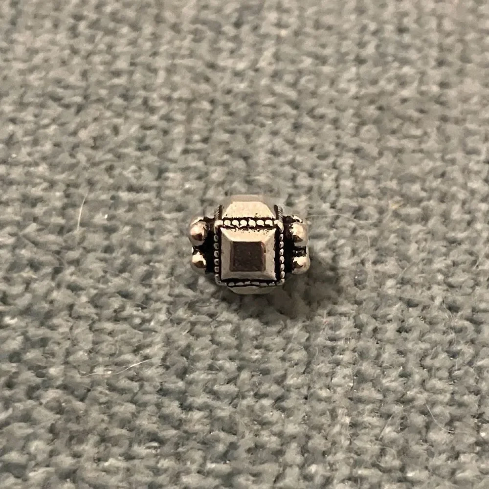 Bead